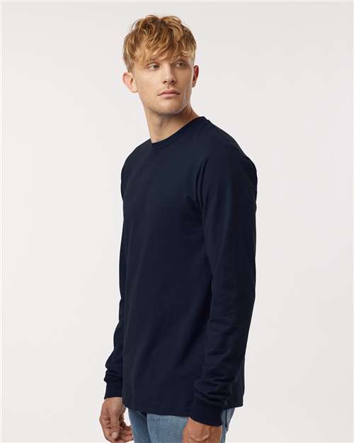 Fine Navy - On Model Side